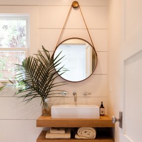 Small Bathroom Secrets: How to Pick the Right Mirror Small Bathroom Secrets: How to Pick the Right Mirror