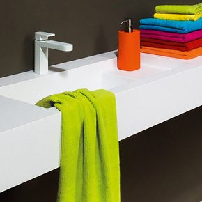 It’s Electric: Neon Accents It’s Electric: Neon Accents